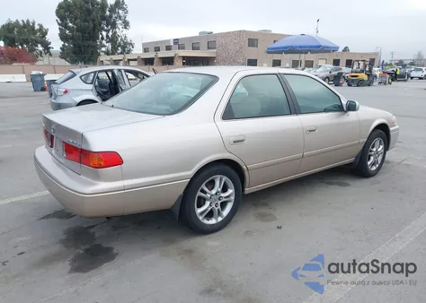 2001 Toyota Camry Le from USA, damaged, VIN 4T1BG22K01U853387